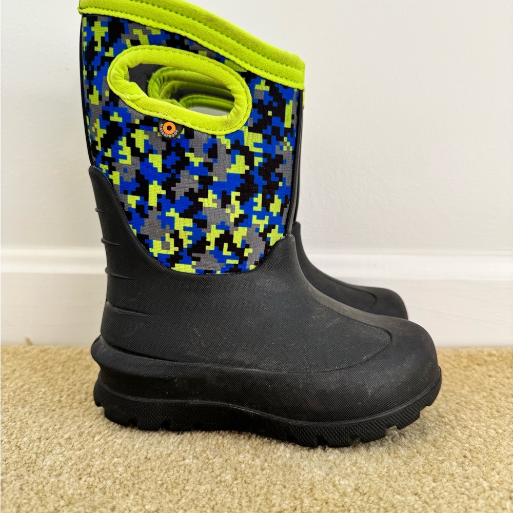 Toddler Boys Bogs Snow Boots- Size 9